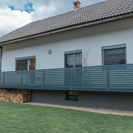 Apartma Lamberger Zirovnica Exterior photo