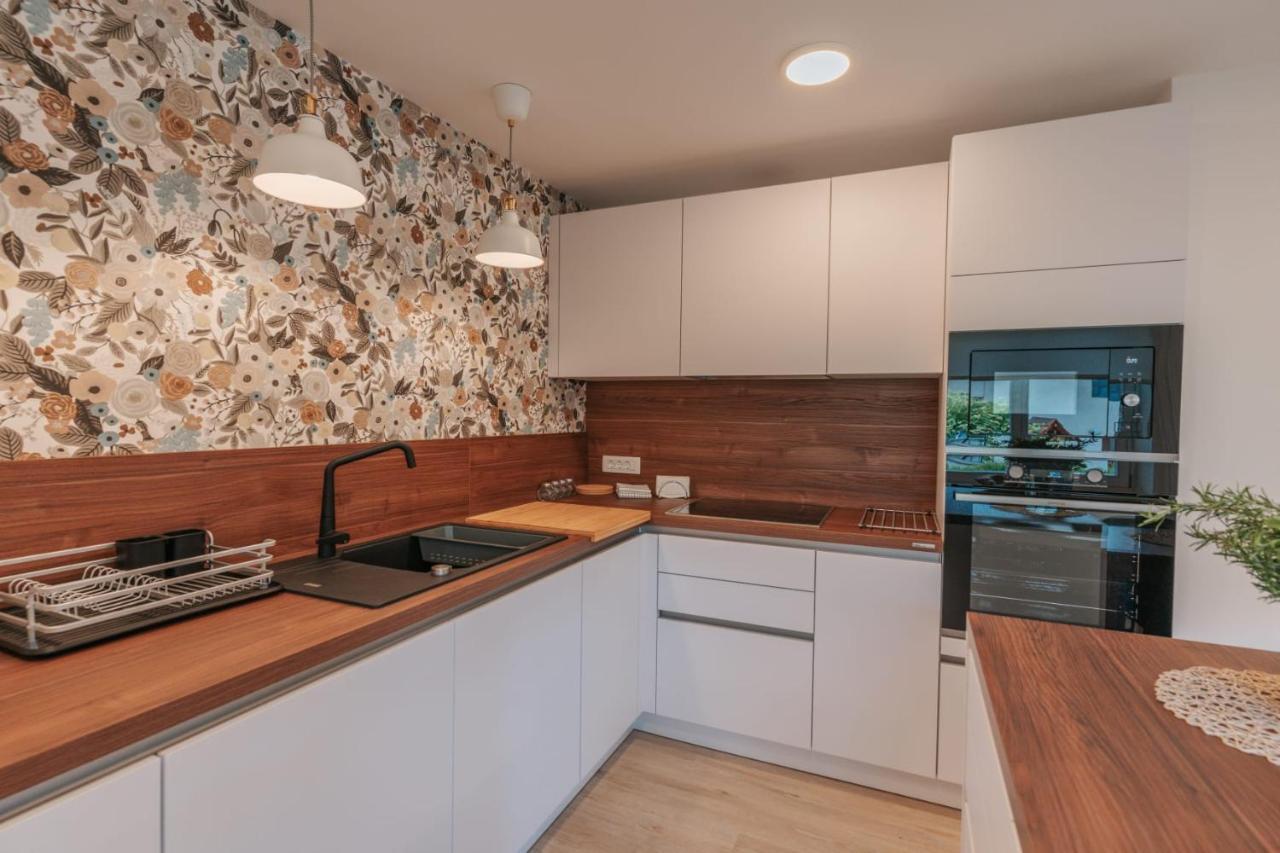 Apartma Lamberger Zirovnica Exterior photo
